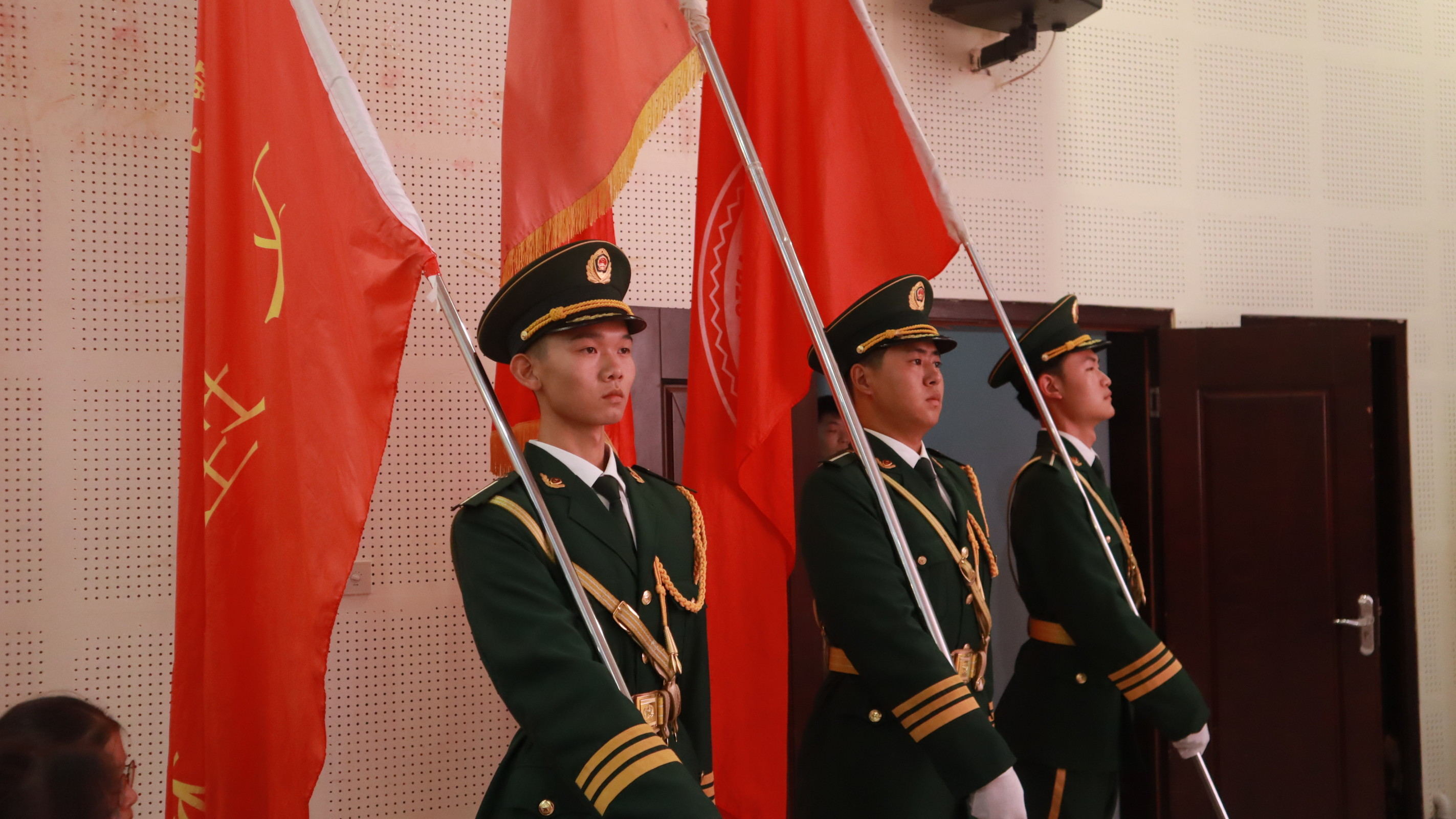 【国护】国旗护卫队顺利召开2023级预备队员见面会