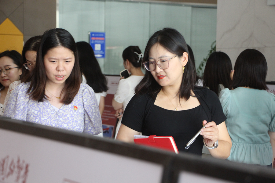 勿忘国耻,吾辈自强—经济与管理学院师生党员共同参观“中国的声音——聂耳和国歌的故事”纪念展