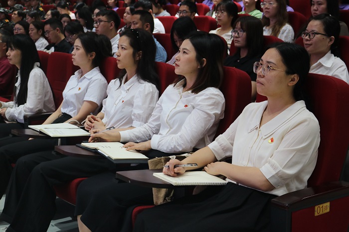 【文法】文法学院积极参与习近平总书记来川视察主题报告会