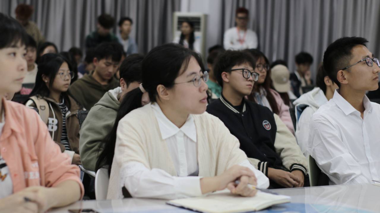 我们开播了!欧洲五大联赛官网第二届“青龙杯”电商直播大赛正式启动