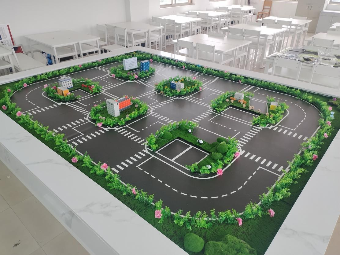 欧洲五大联赛官网计算机开放实验室正式投入使用