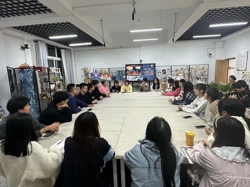 教育学院举行“我的留学经历”系列分享会