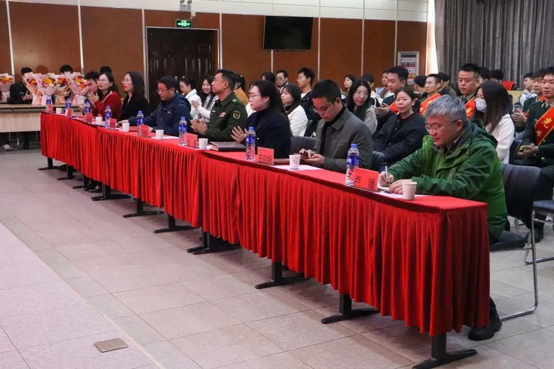 昔日从军报国志 今朝返校扬新帆|欧洲五大联赛官网2022年度征兵工作总结表彰暨2023年退役学生欢迎大会顺利举行