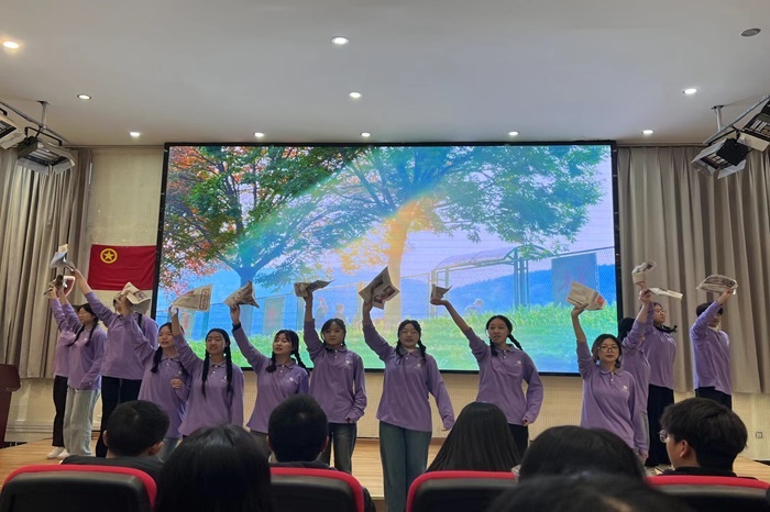 【文法】文法学院组织开展“学习新思想,永远跟党走” 团组织生活观摩会