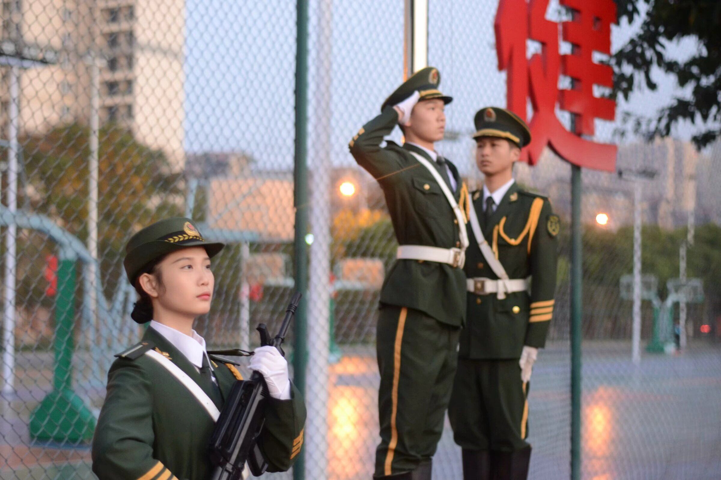 【国护】国旗护卫队完成成都文理学院第十三周例行升旗仪式