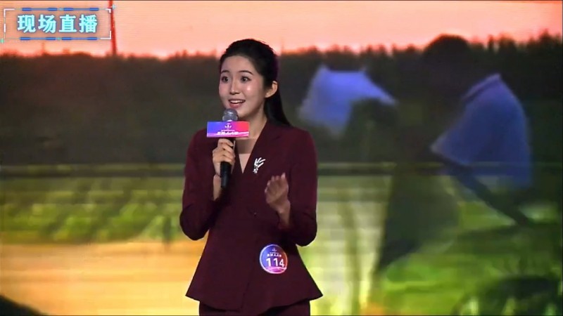 传媒与演艺学院学子在第八届四川省主持人大赛中喜获佳绩