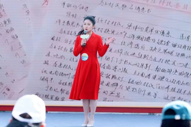 传媒与演艺学院学子在第三届四川省大学生乡村振兴网络主播大赛中喜获佳绩