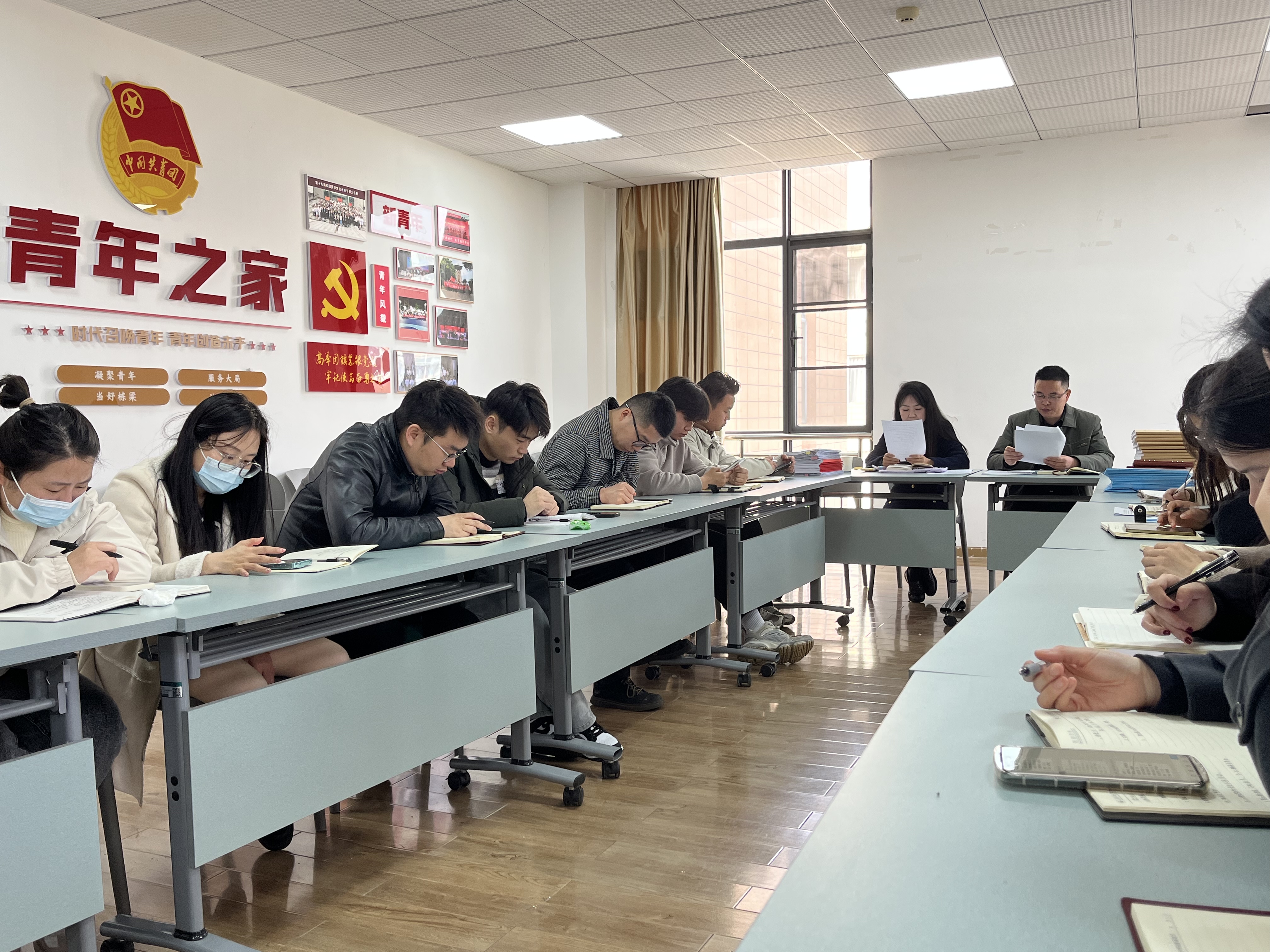机械与工程学院教工一支部开展3月政治理论学习