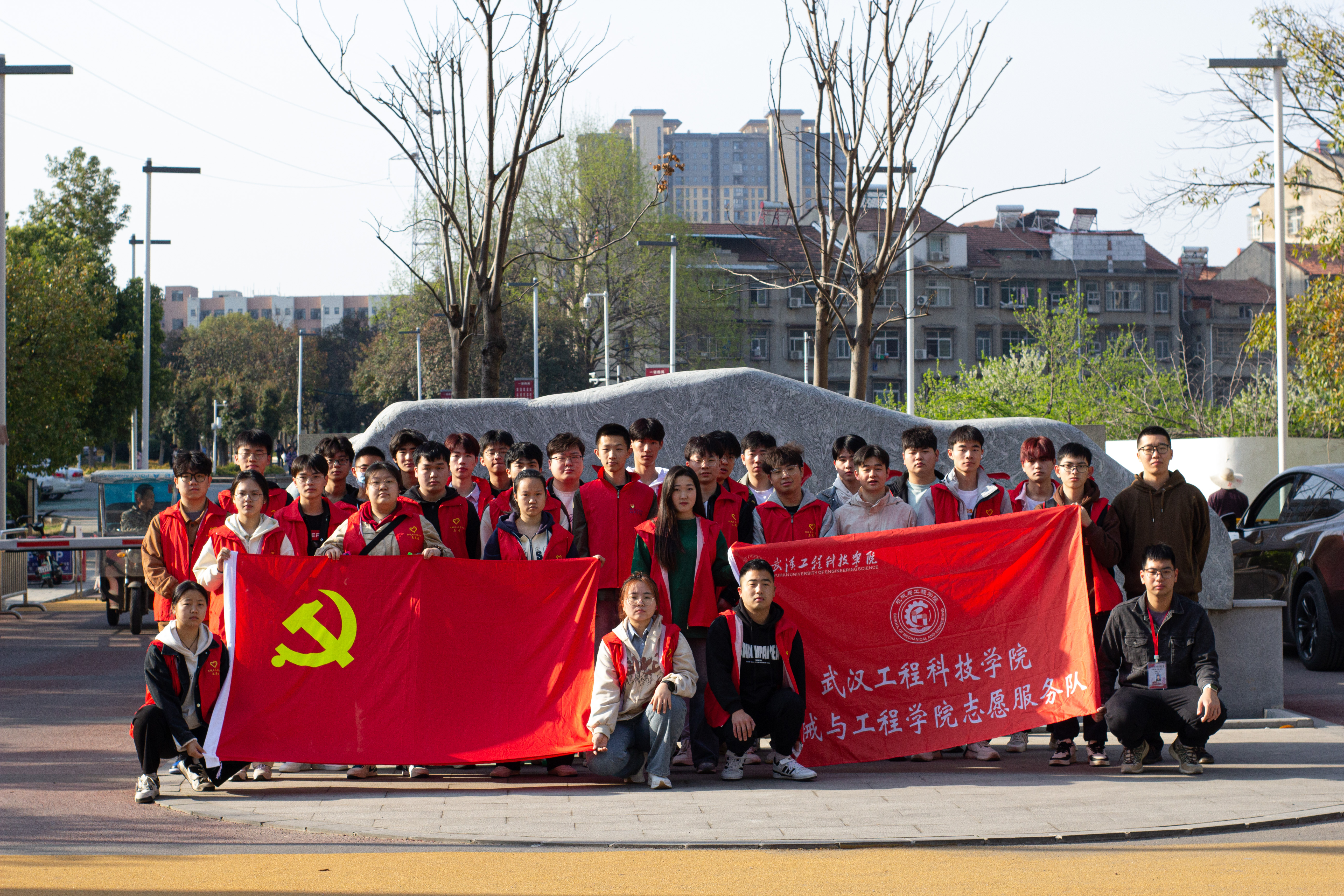 大学生社区计划——我校机械与工程学院携手汤逊湖社区开展“向阳花”青春志愿行志愿服务
