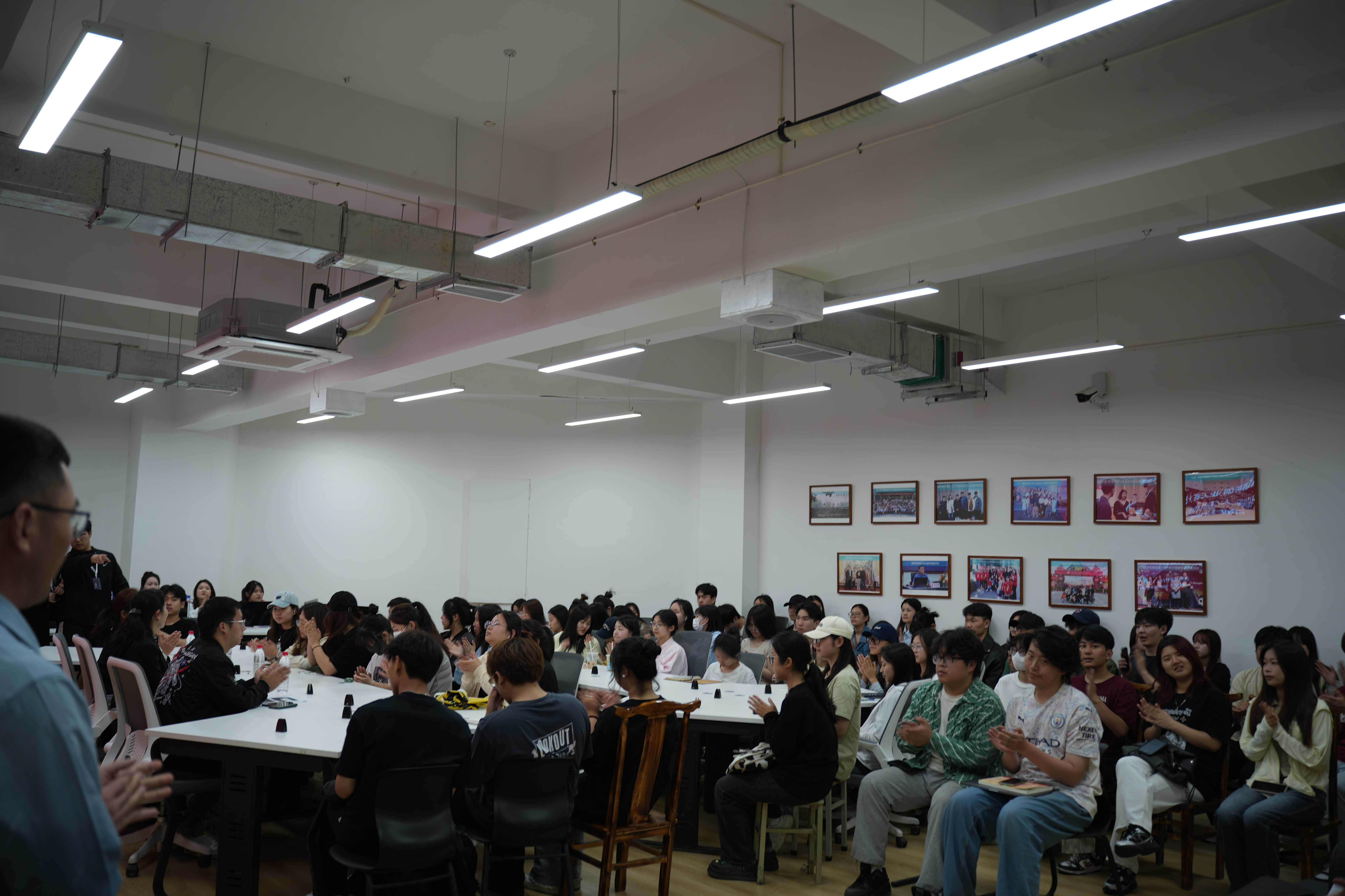 【传演】传媒与演艺学院举办第十三届创新创业大赛暨中国国际大学生创新大赛赛前培训