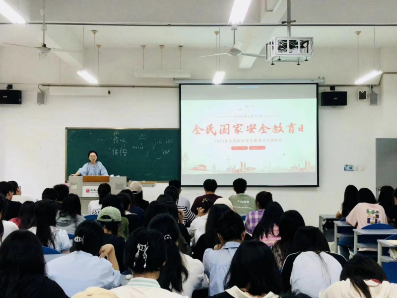 马克思主义学院开展“马院青年说,安全我来说”活动