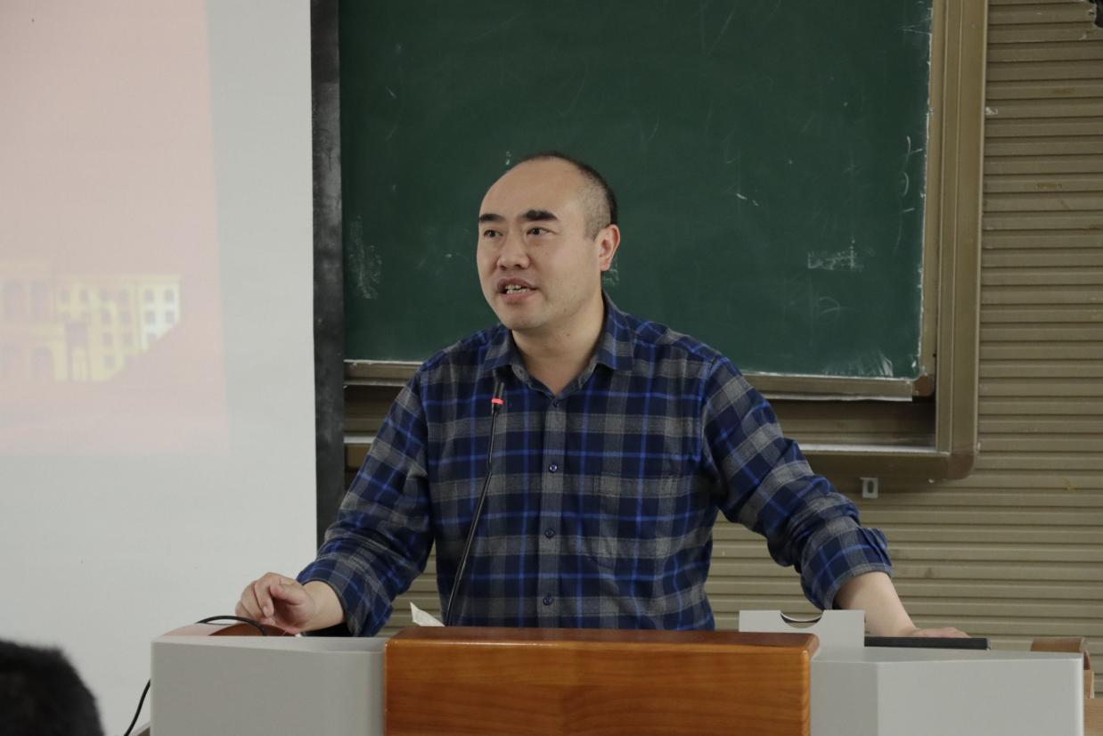 【马院】马克思主义学院顺利召开大学生讲思政课启动会暨培训会