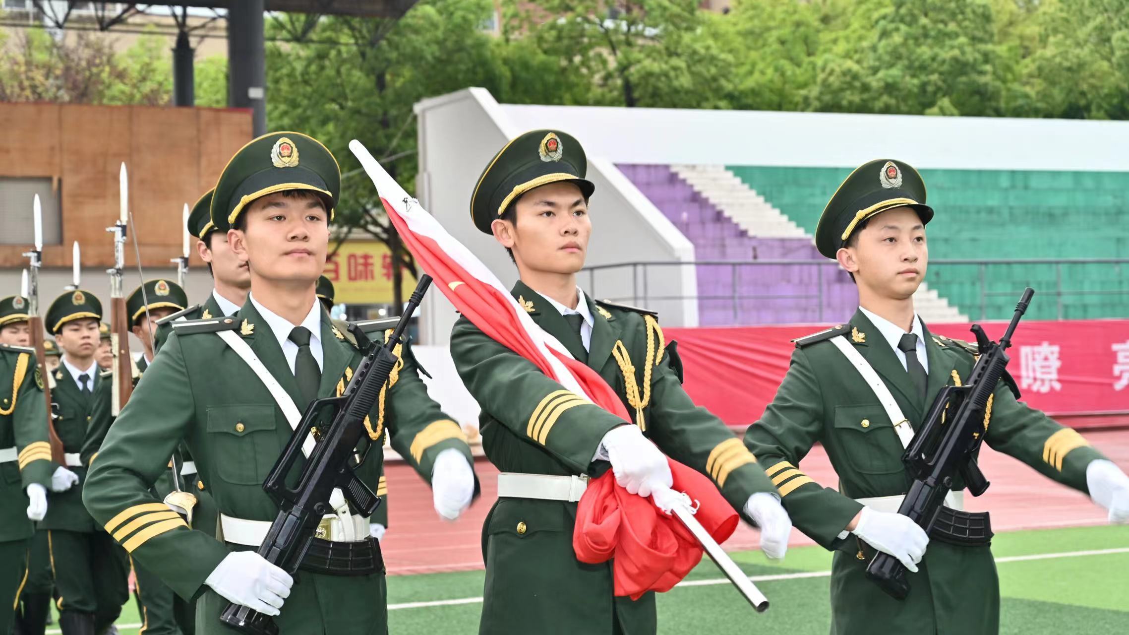 【国护】国旗护卫队完成成都文理学院第八周例行升旗仪式