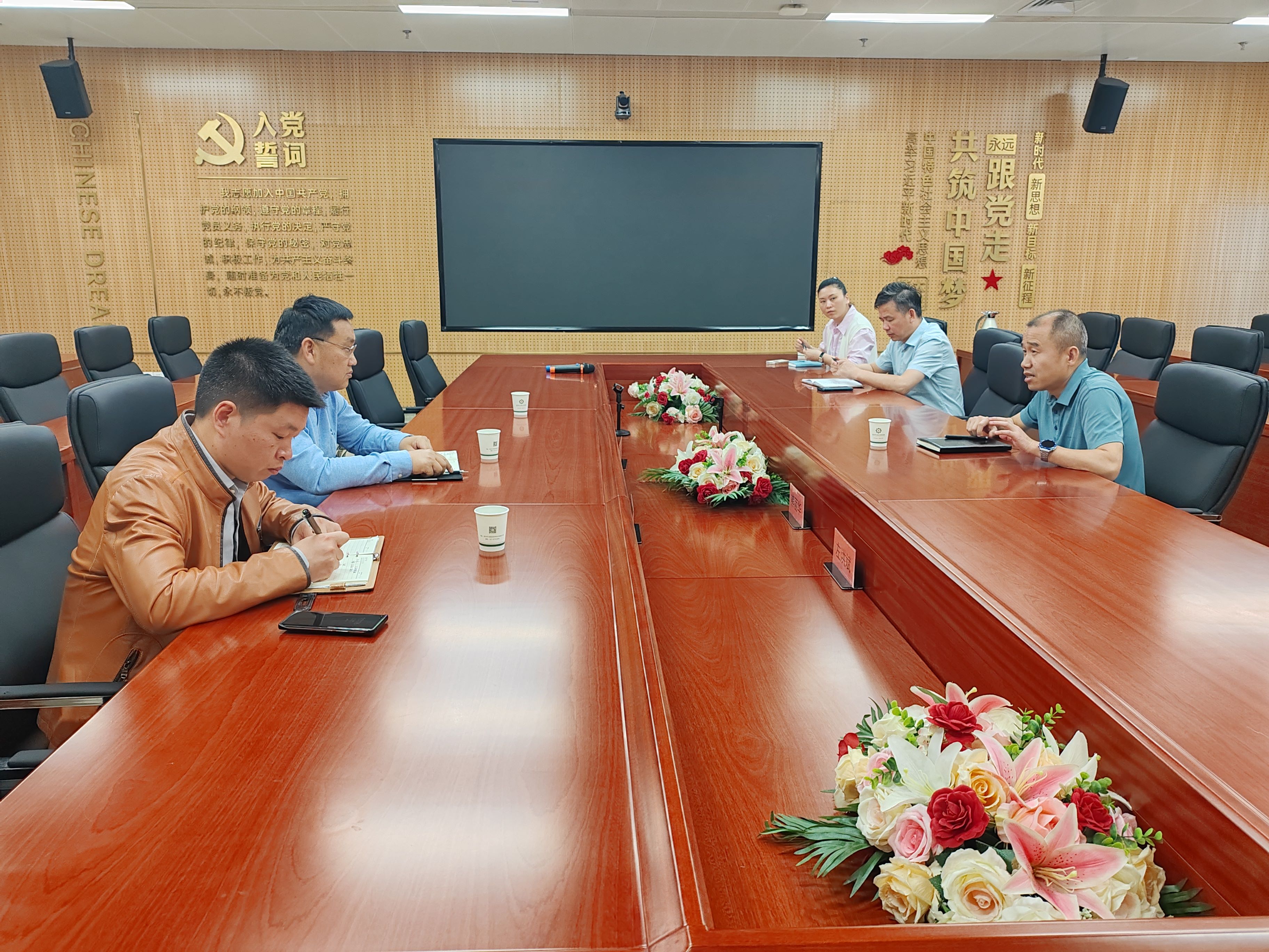欧洲五大联赛官网赴江夏区中医院开展党建联建工作交流