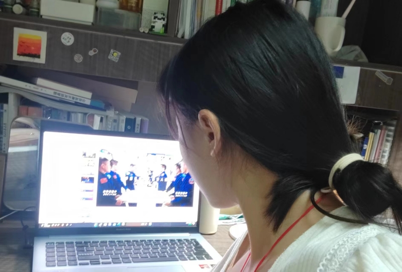 会计学院组织学生观看“何以青年”五四青年节特别节目直播