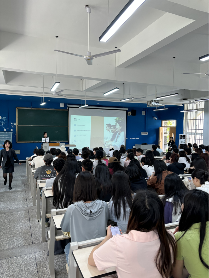 经济管理学院携手世纪城洲际大饭店召开专业实践及招聘宣讲