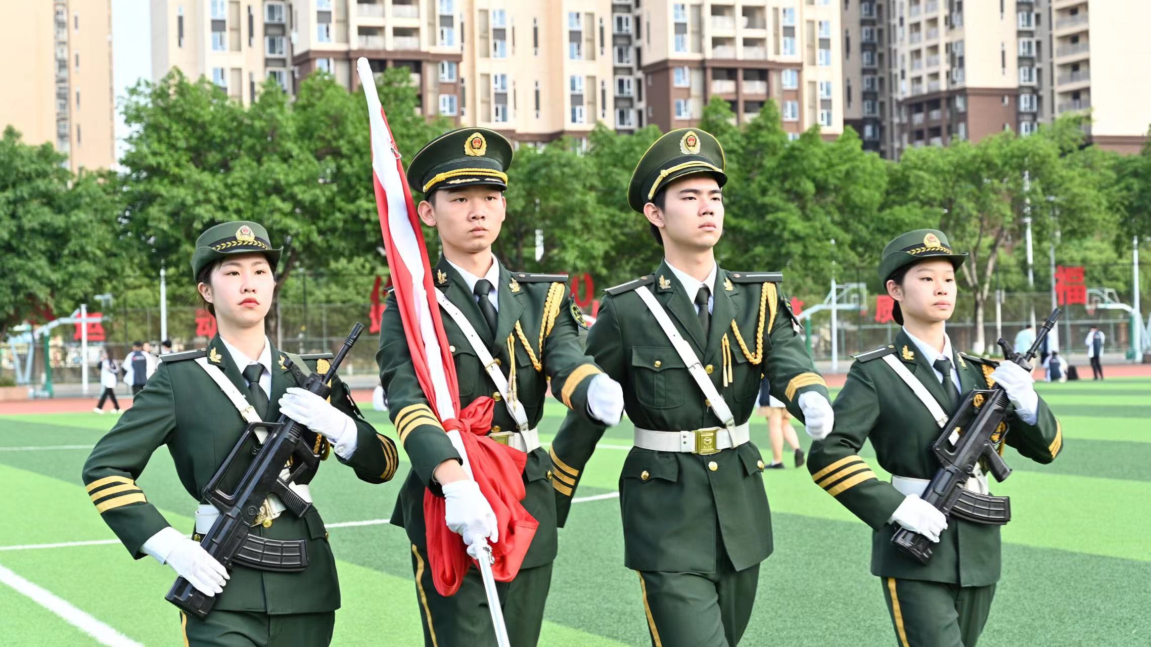 【国护】国旗护卫队完成成都文理学院第十三周例行升旗仪式