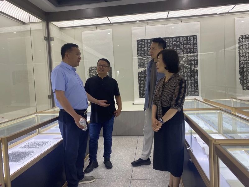 国家一级鉴定评估师王滔来beat365开展《当代艺术品的现状和未来趋势》专题讲座