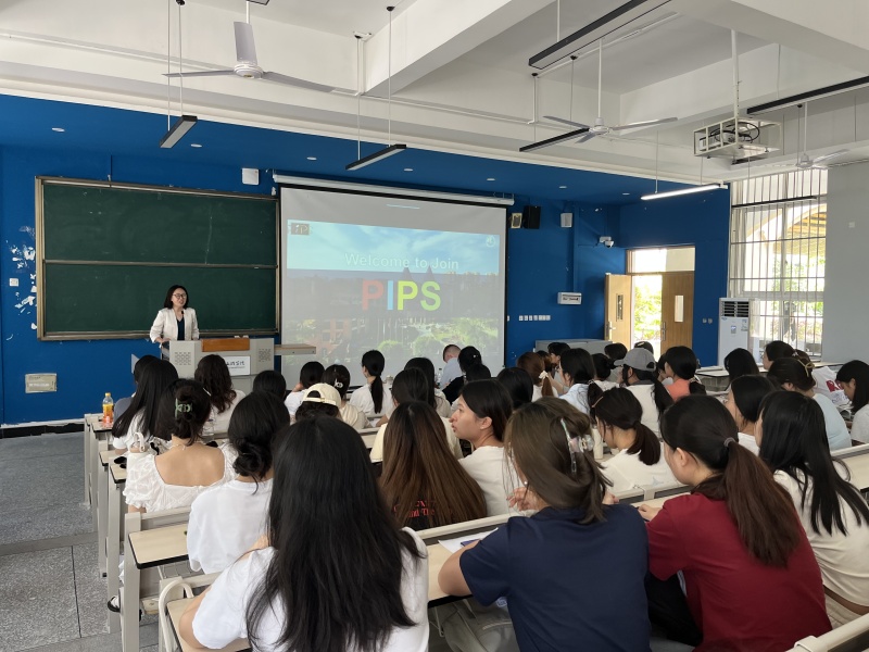 外国语学院举行毕业生小型专场招聘会