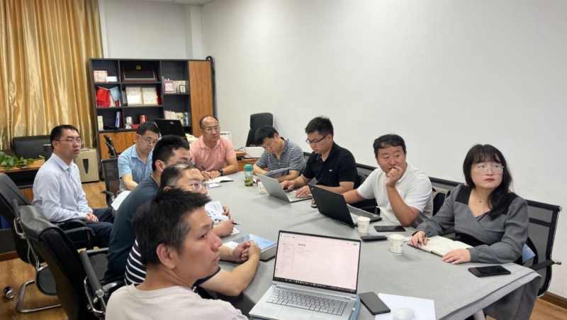人工智能与大数据学院与广州泰迪智能科技公司开展校企合作交流