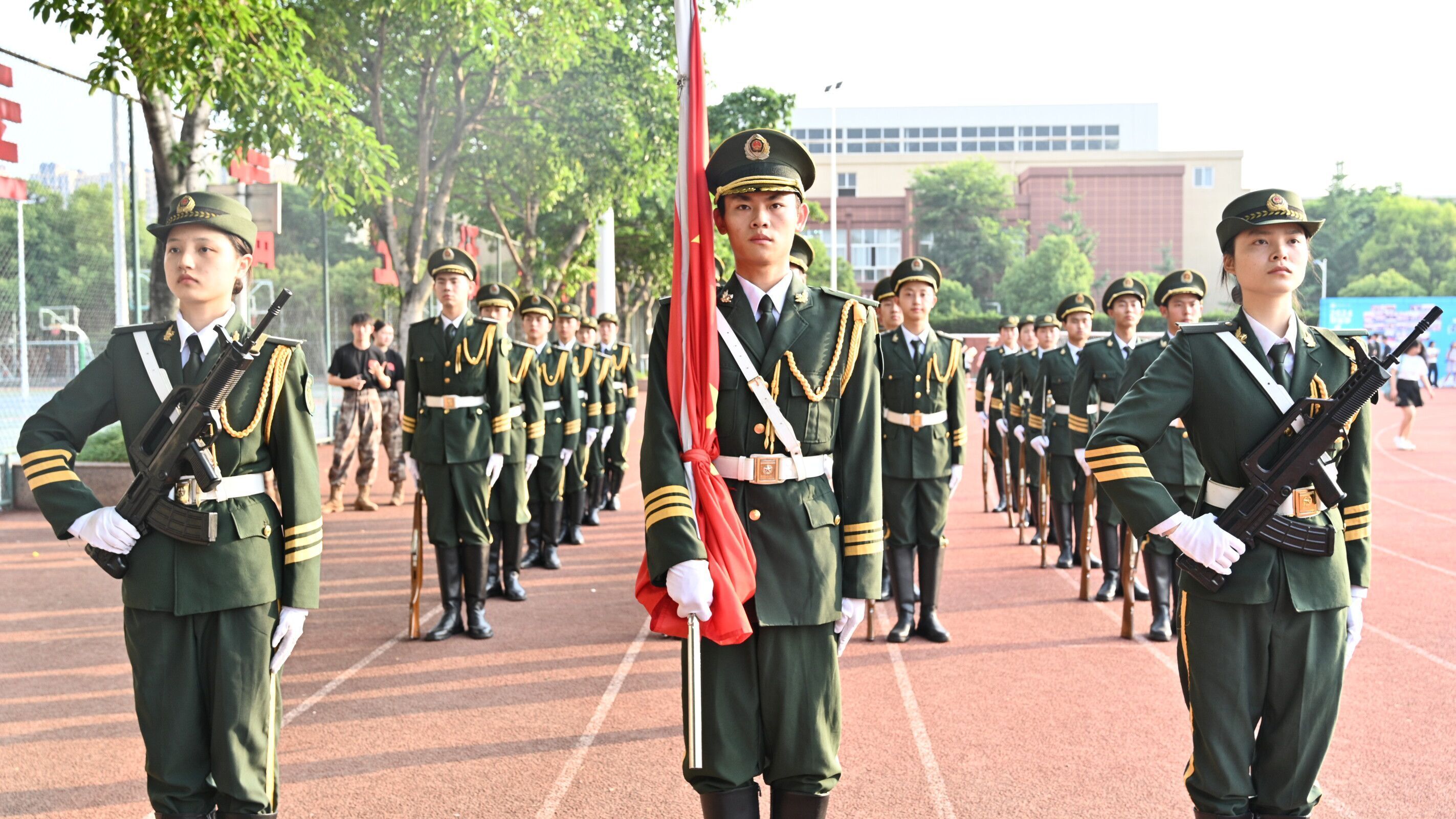 【国护】国旗护卫队完成成都文理学院2024届学生毕业典礼暨学士学位授予仪式升旗任务