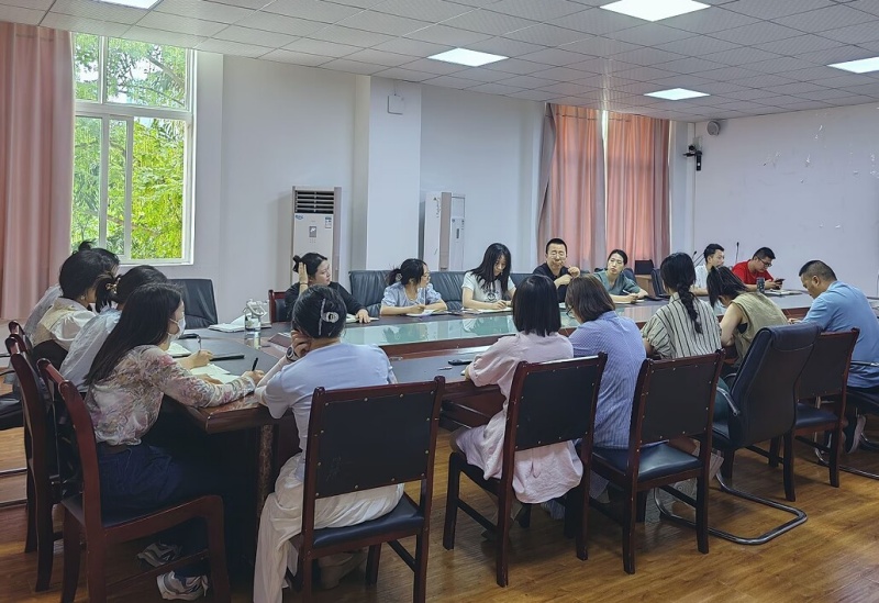 文法学院召开期末安全教育工作部署会