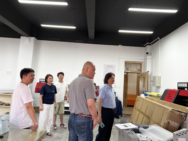 金雅迪彩色印刷有限公司到访艺术学院