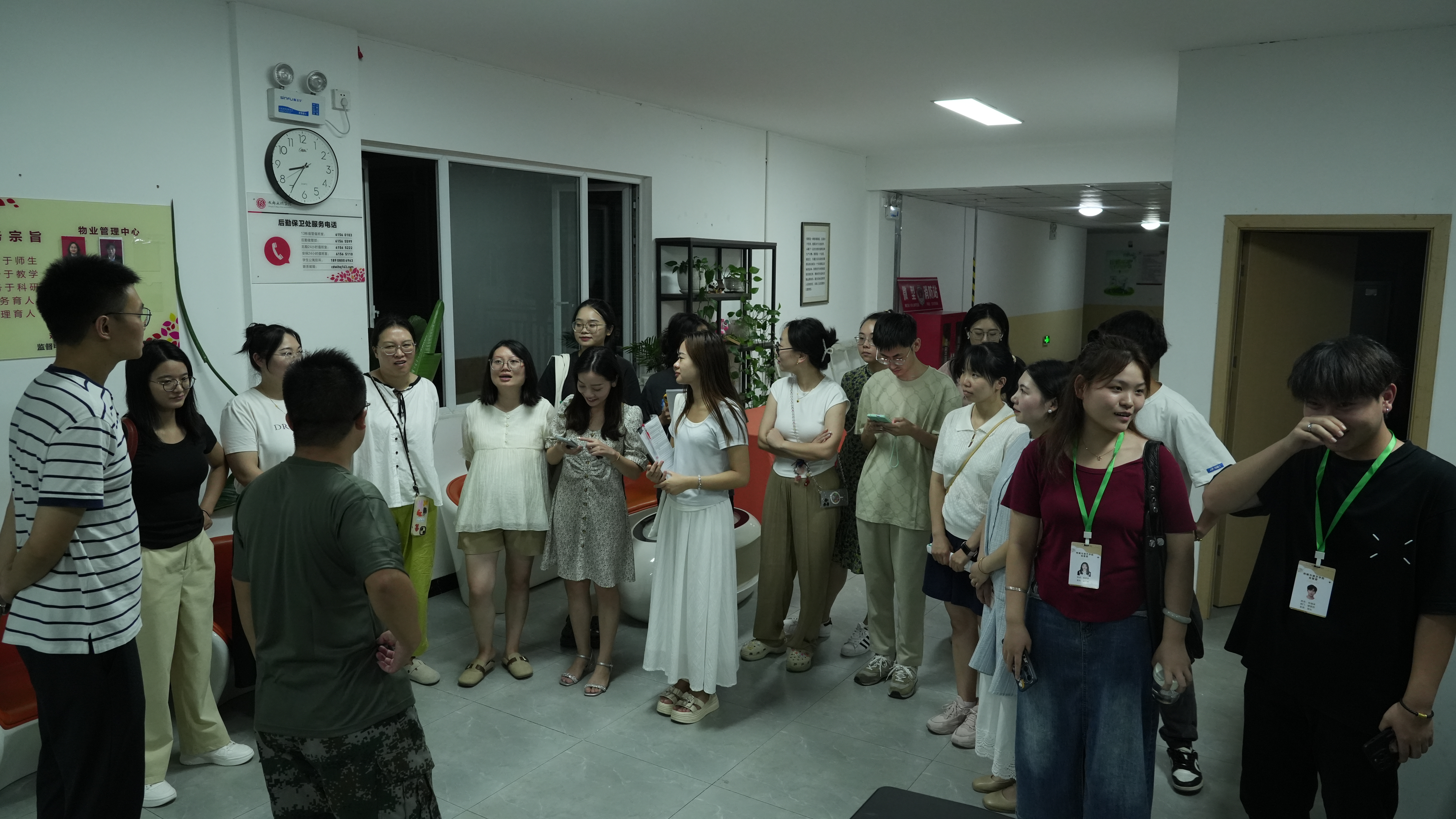 【传演】传媒与演艺学院组织开展国庆节前寝室安全排查专项工作