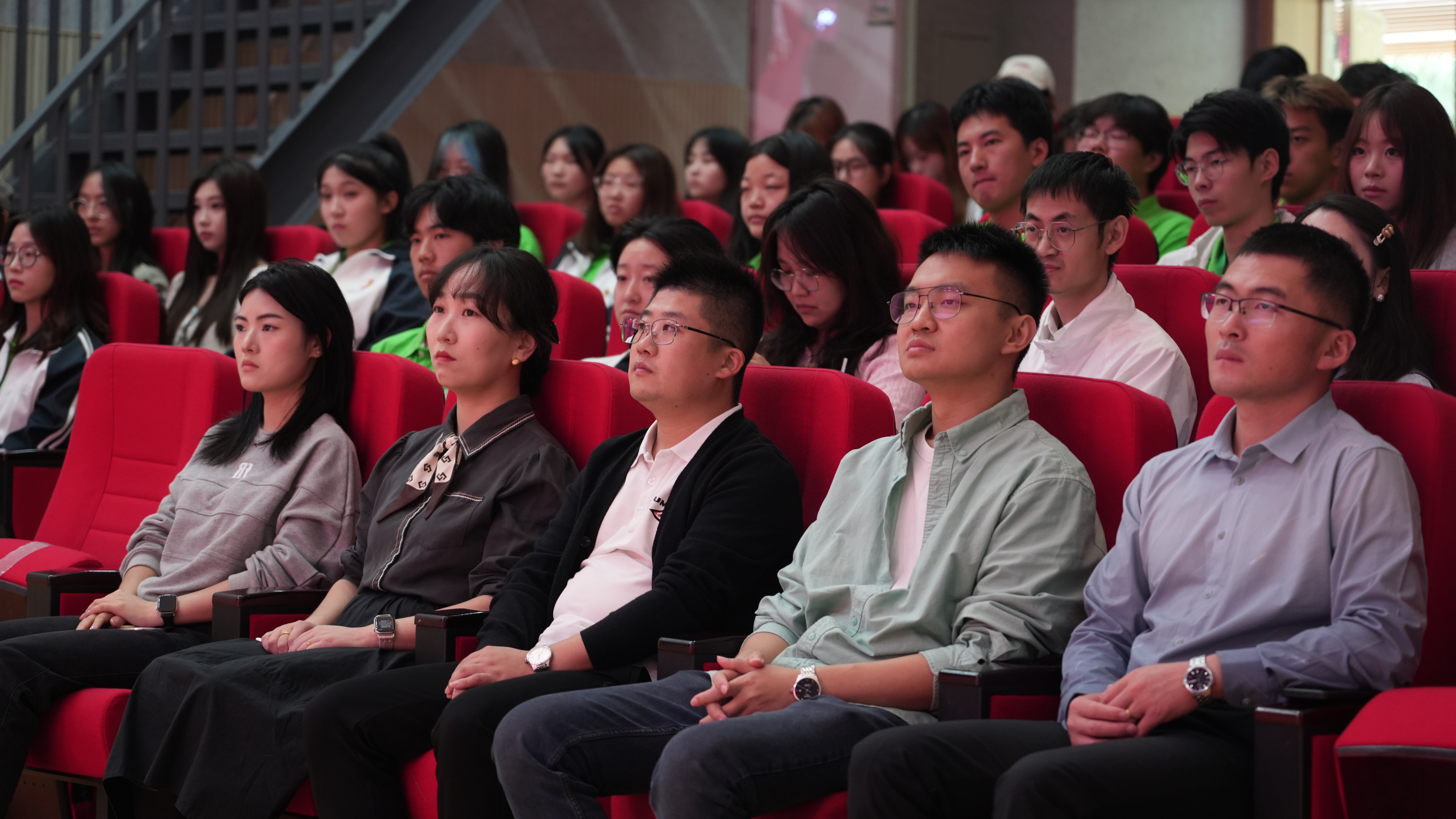 【传演】传媒与演艺学院举行学生干部见面会