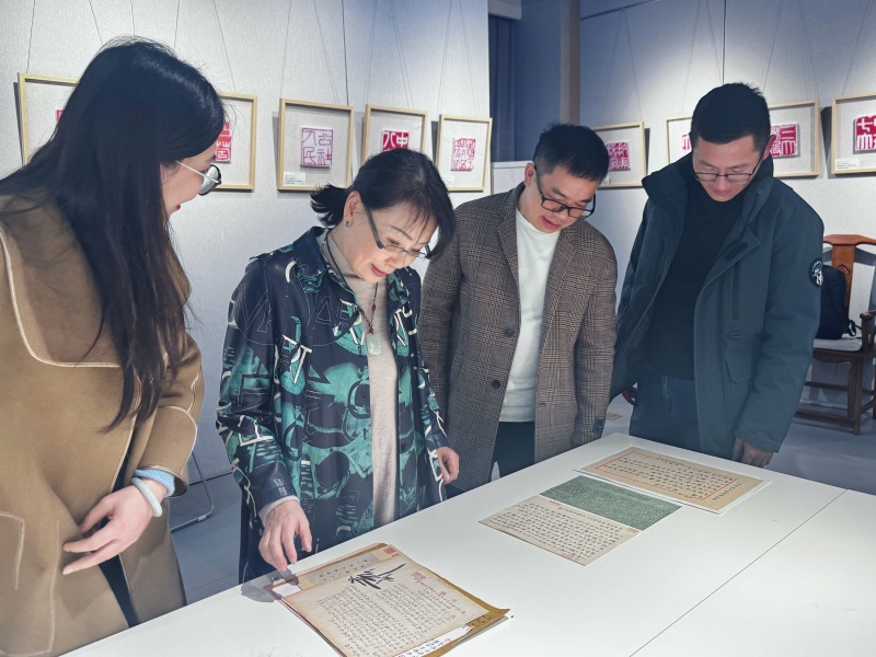 教育学院举办“早日站在党旗下,挺膺担当励青春”第五届小楷写家书大赛