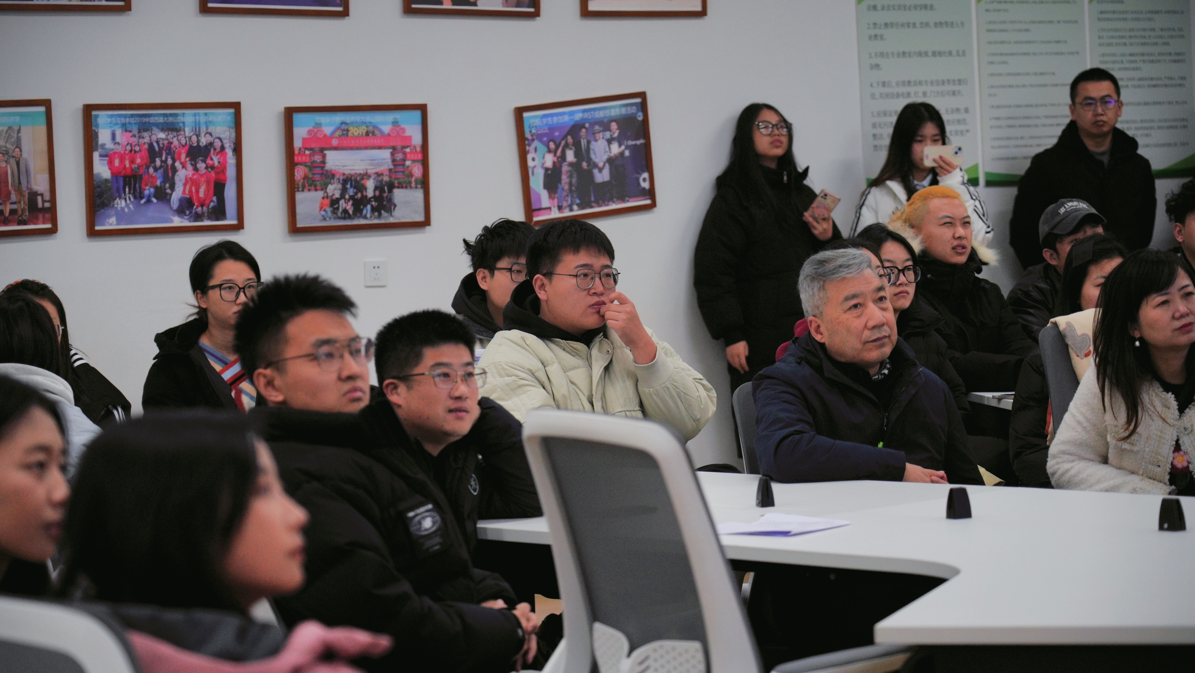 【传演】巴中市平昌县融媒体中心在传媒与演艺学院开展招聘会和座谈会