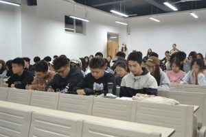 【教育】教育学院2023级新生迎来第一节早自习