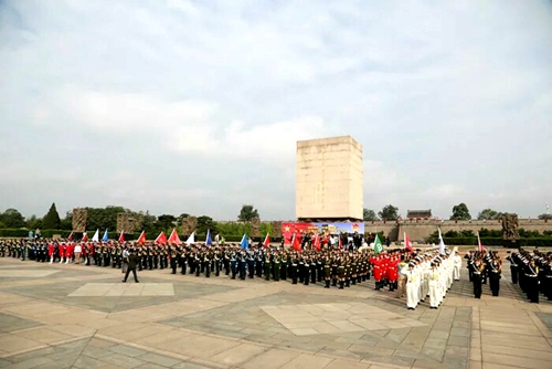 参加比赛的各高校国旗队伍_副本.jpg