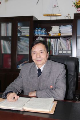 采访盛校长.jpg