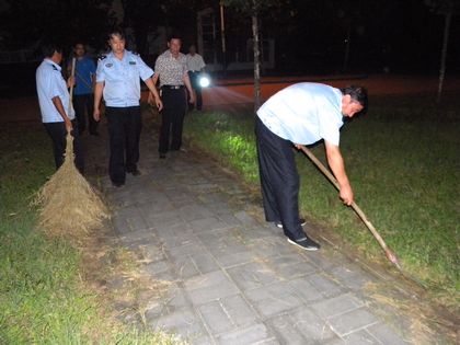 挑灯夜战.jpg