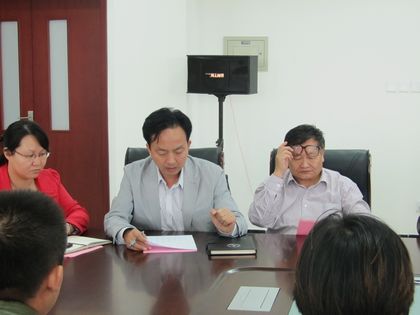 杨处宣读表彰决定.jpg