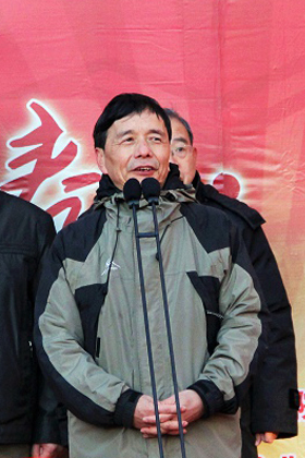 校长盛维勇教授上台发表讲话.JPG
