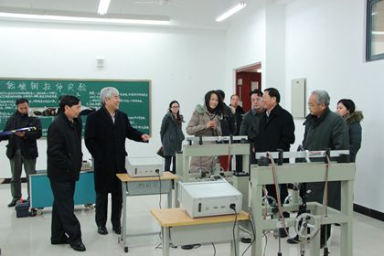 参观实验室5.jpg