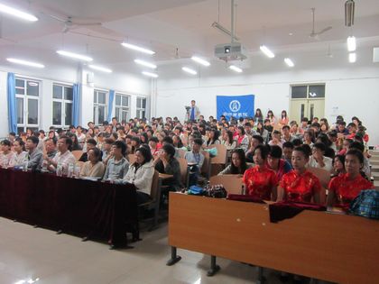 商学院团总支换届大会现场1.jpg
