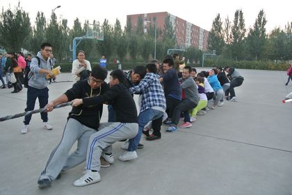 拔河比赛现场 上稿.jpg