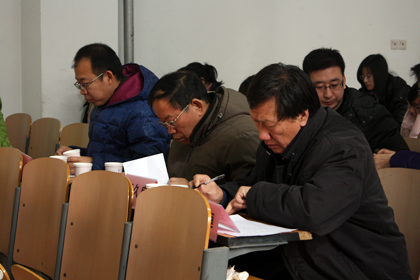 评委进行打分.JPG