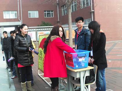 老师们积极捐赠 上稿.jpg