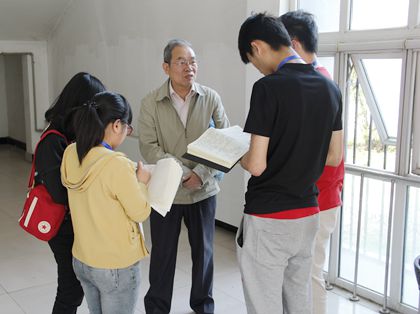 采访崔副校长_副本.jpg