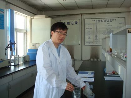刘军凯老师从市场取样回到市场测试中心 - 副本.jpg