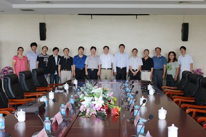 座谈结束后集体合影_副本.jpg