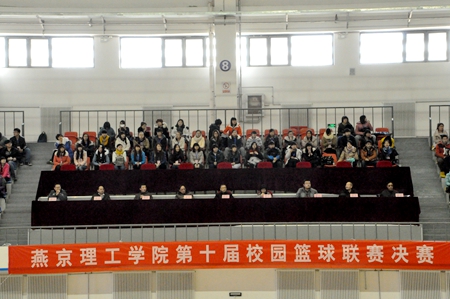 领导出席此次决赛.JPG