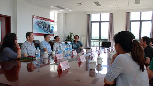 座谈会现场_副本.jpg