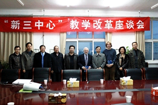 2011-2012 迎评促建 深化内涵发展  (1).jpg