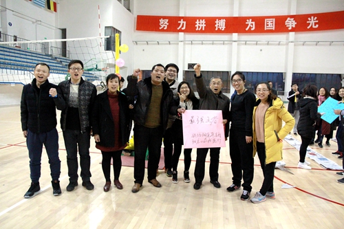 赵校长合影.jpg