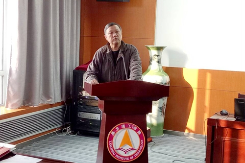 副校长何双庆做总结讲话.jpg